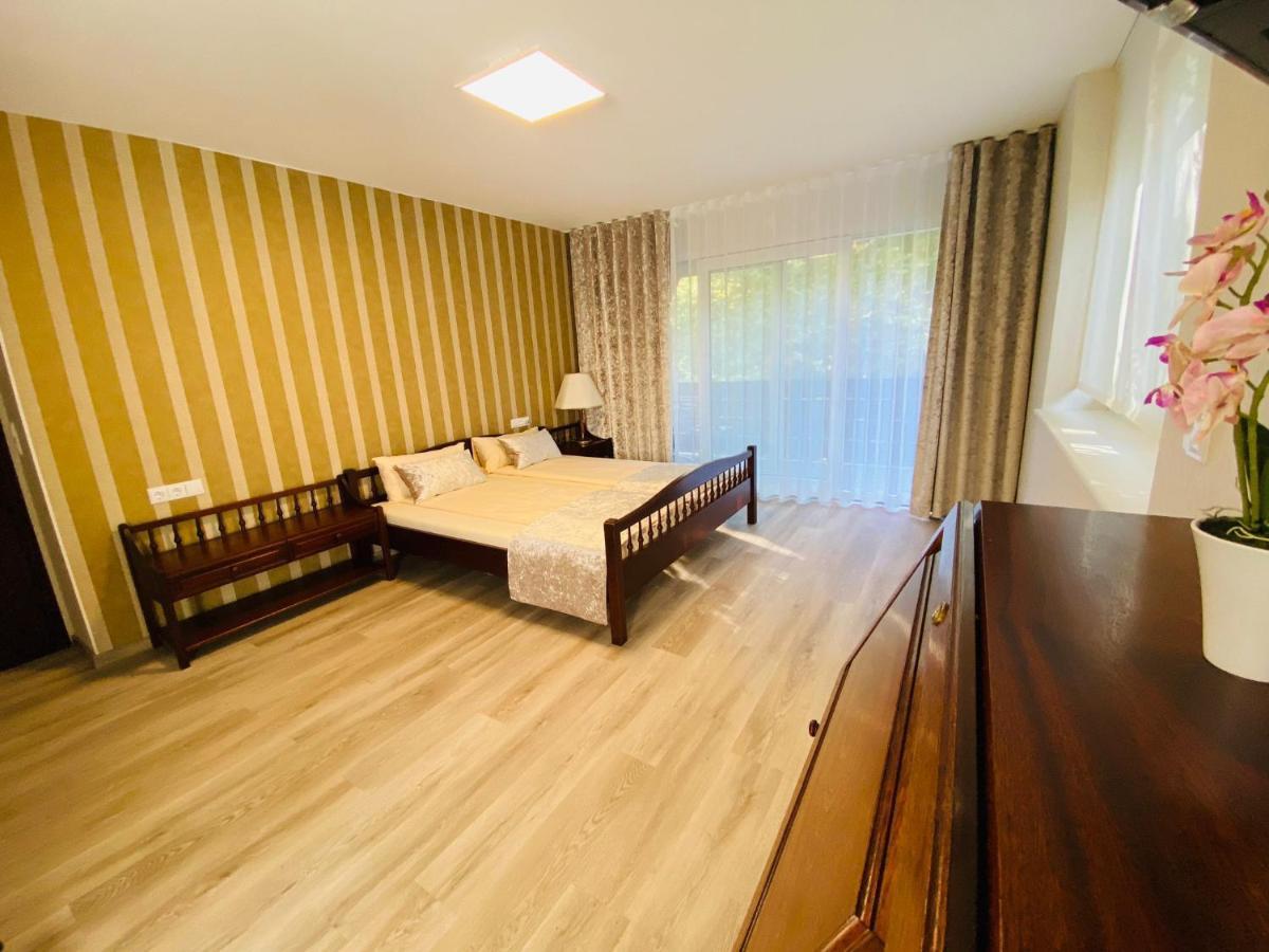 Апартаменти Auf Der Alm 21 N.6 Баден-Баден Екстер'єр фото